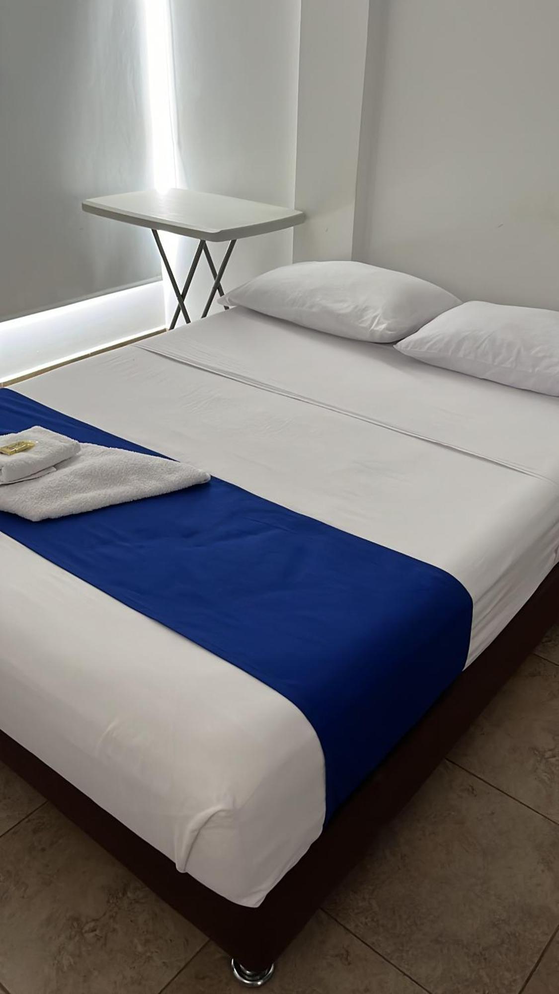 Hotel Puerto Azul Puerto Berrio Eksteriør billede