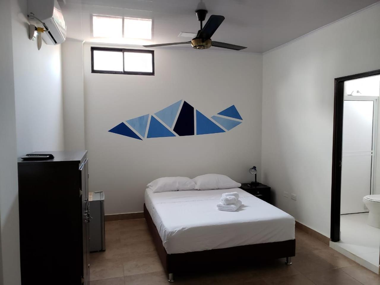 Hotel Puerto Azul Puerto Berrio Eksteriør billede